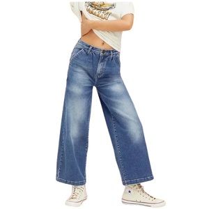 Lee High Rise Pleated Waist Wide Leg Cropped Jeans Lawrence Wash NWT size 26